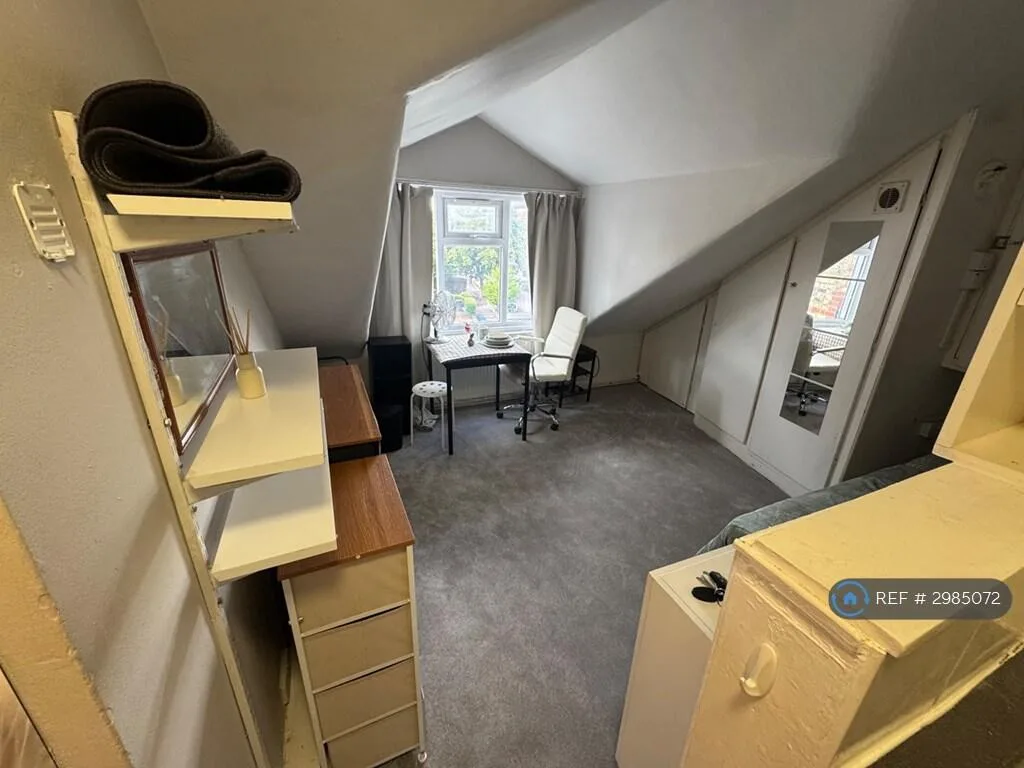 Studio flat for rent