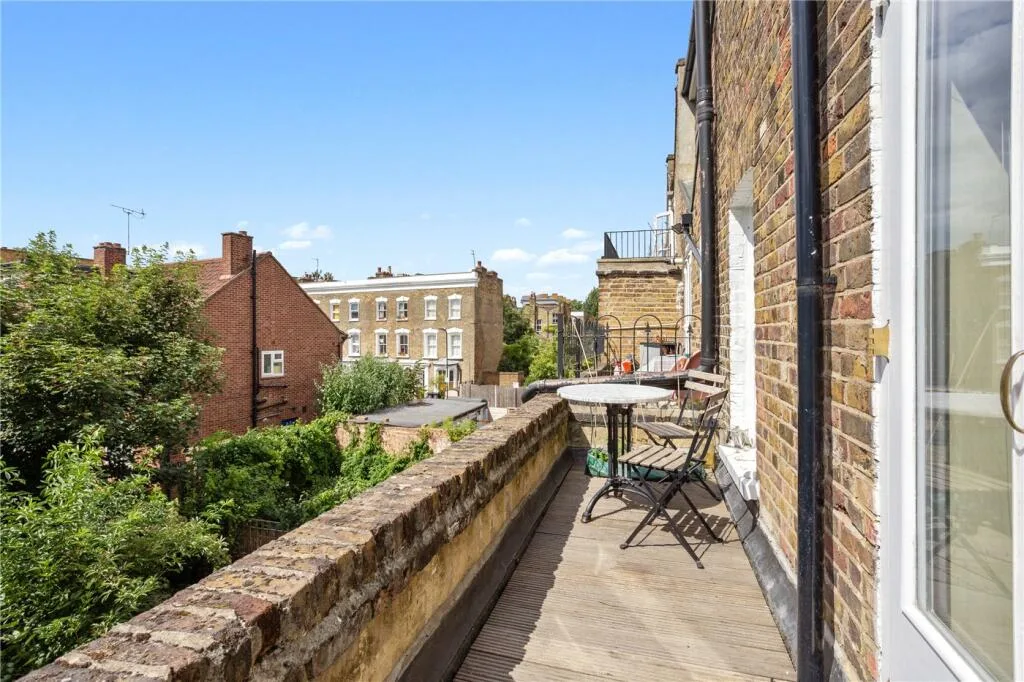 4 bedroom terraced house for rent