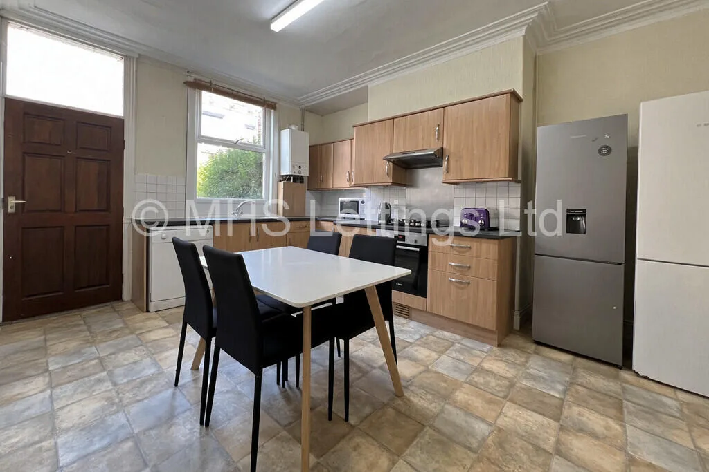 4 bedroom terraced house for rent