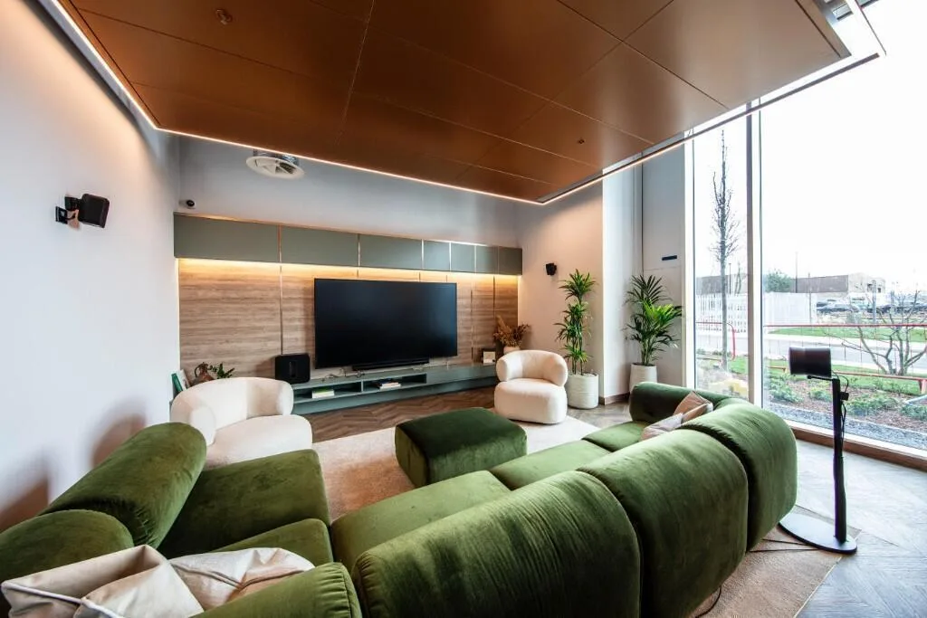 2 bedroom penthouse for rent