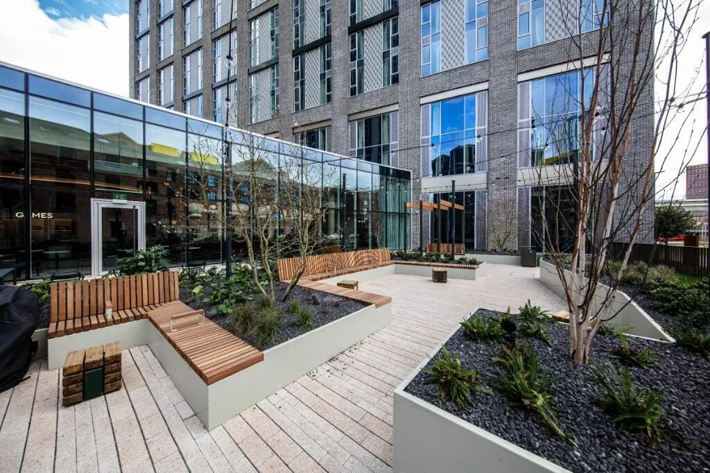 2 bedroom penthouse for rent
