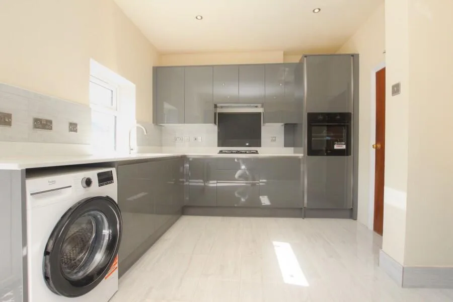 4 bedroom terraced house for rent
