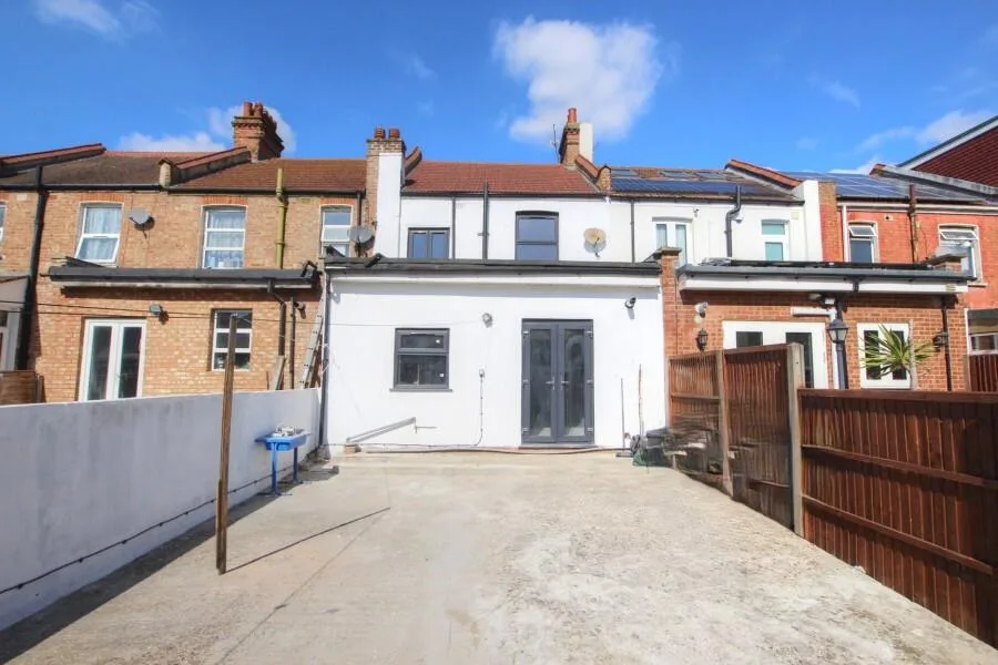 4 bedroom terraced house for rent