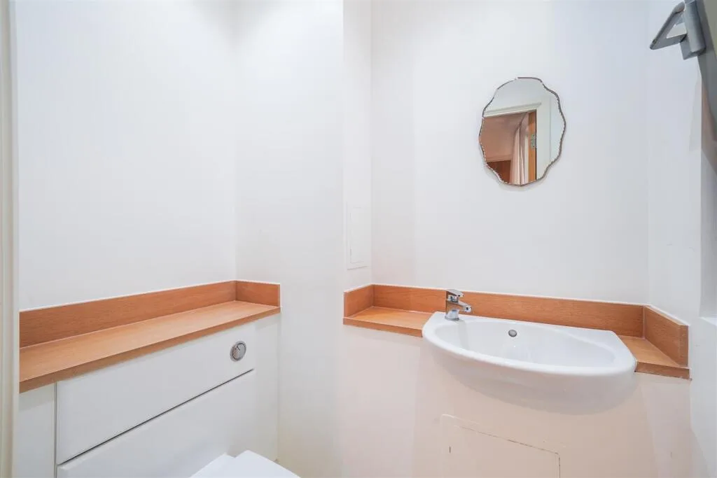 2 bedroom house for rent