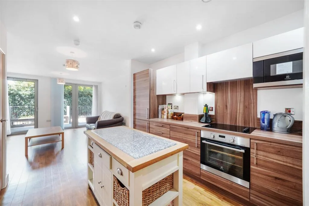 2 bedroom house for rent