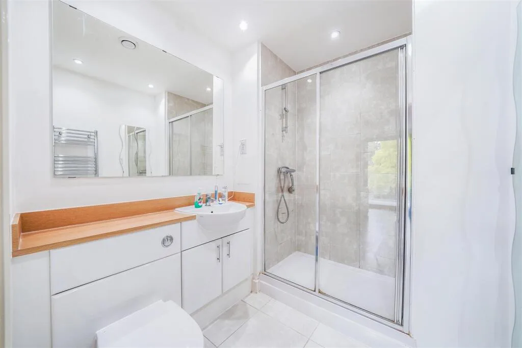 2 bedroom house for rent