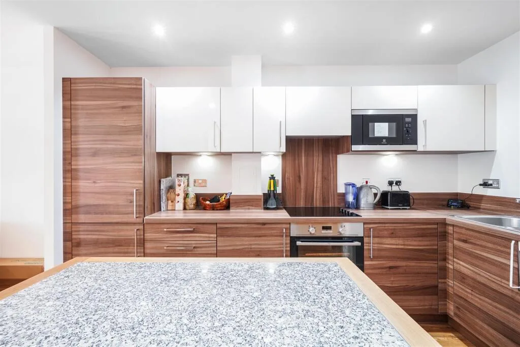 2 bedroom house for rent
