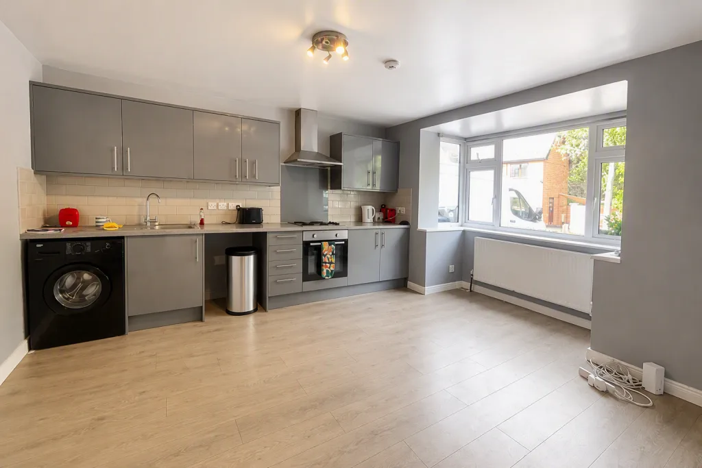 3 bedroom flat for rent