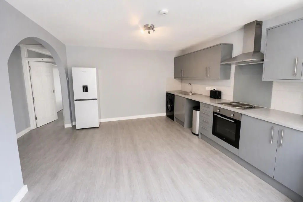 3 bedroom flat for rent