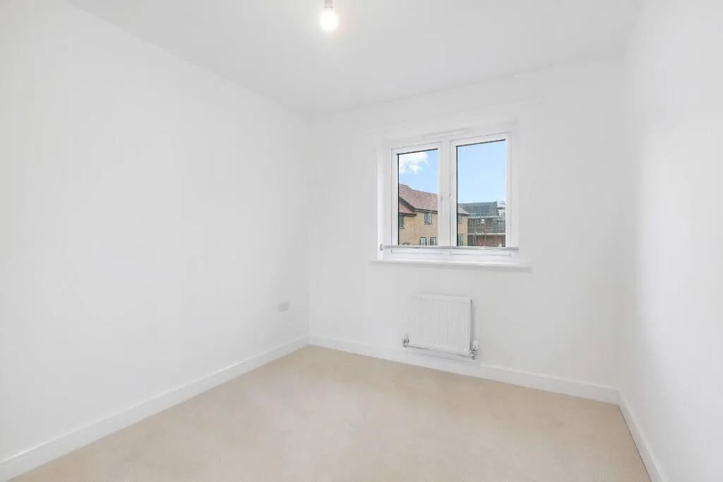 3 bedroom semi-detached house for rent