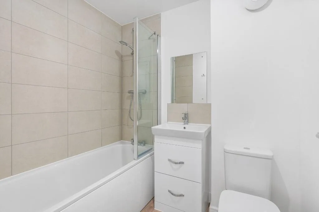 3 bedroom semi-detached house for rent