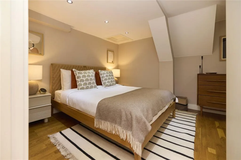 1 bedroom maisonette for rent