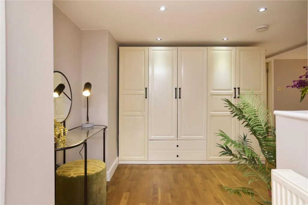 1 bedroom maisonette for rent