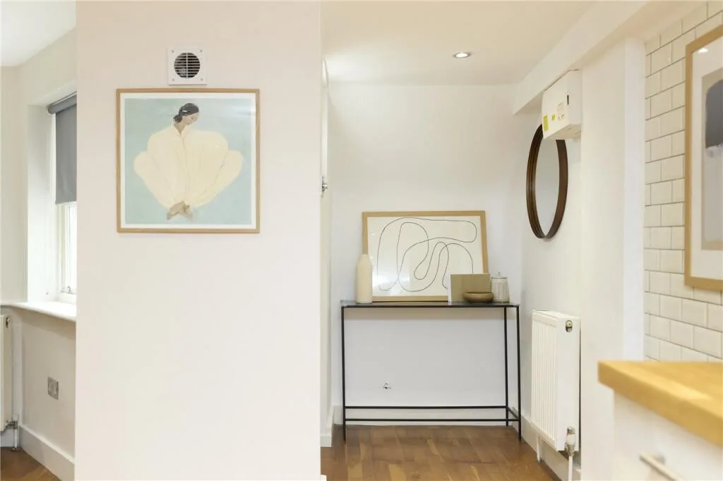 1 bedroom maisonette for rent