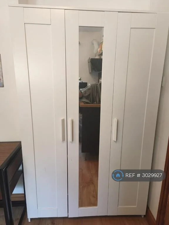 Studio flat for rent