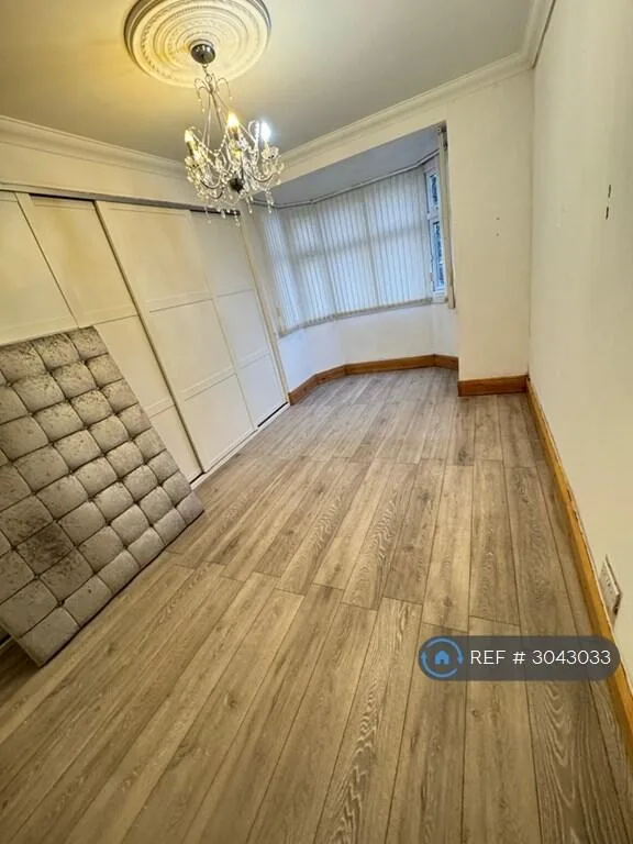 3 bedroom semi-detached house for rent