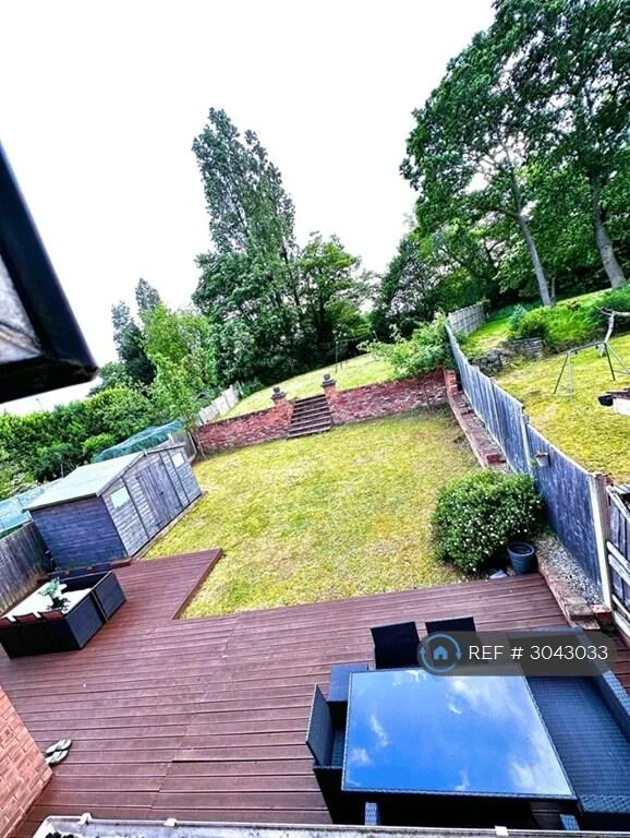 3 bedroom semi-detached house for rent