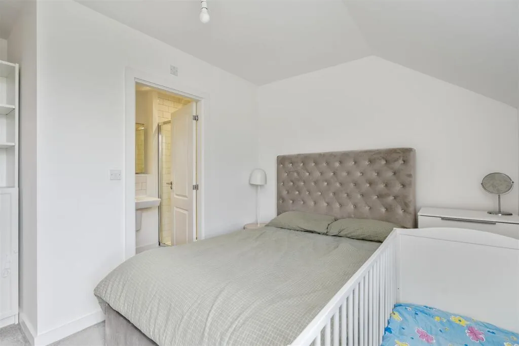 4 bedroom town house for rent