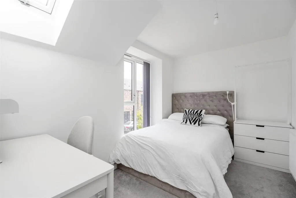 4 bedroom town house for rent