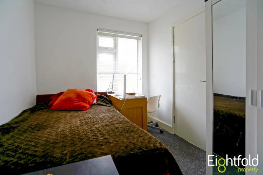 7 bedroom terraced house for rent