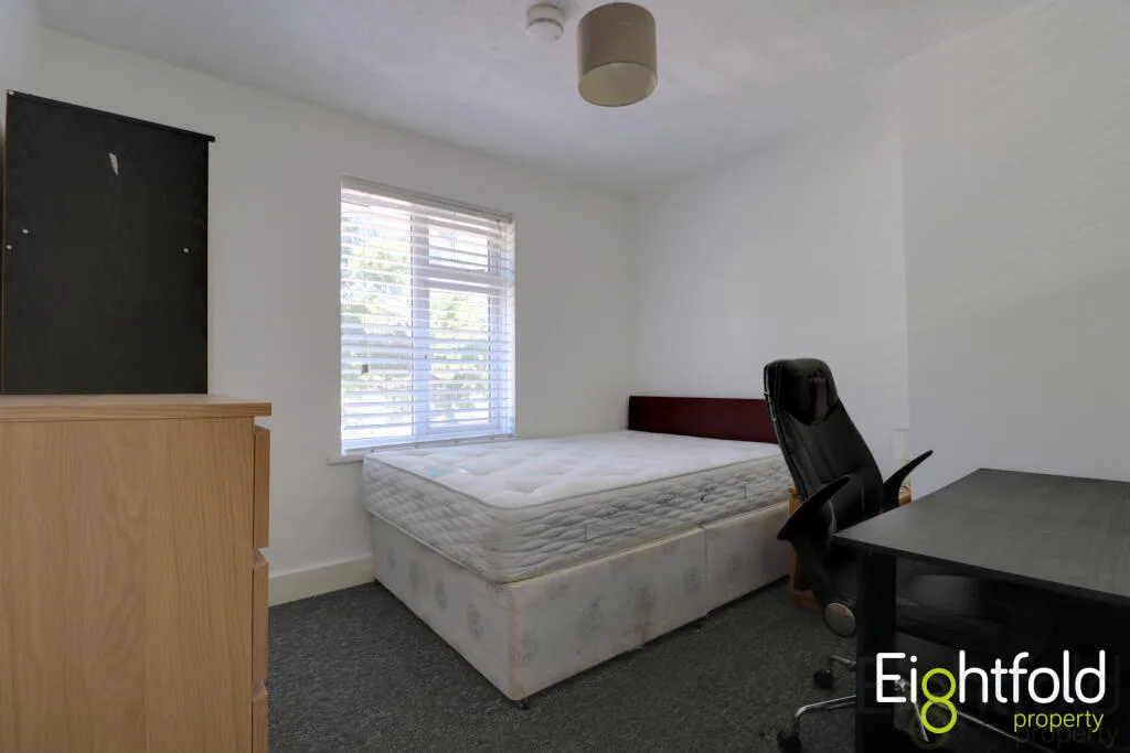 7 bedroom terraced house for rent
