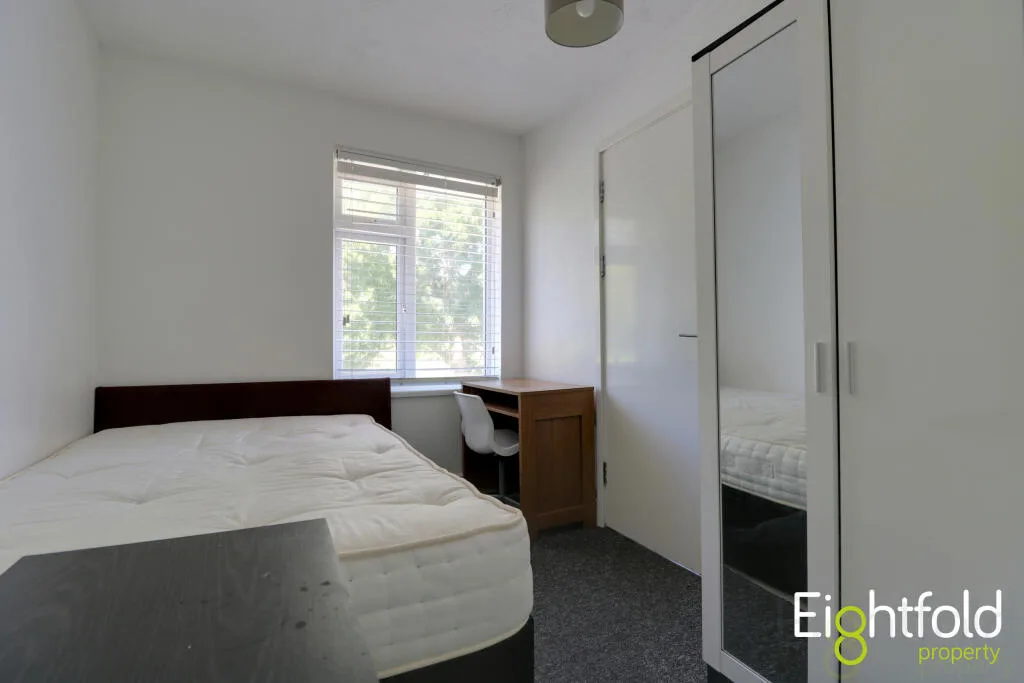 7 bedroom terraced house for rent