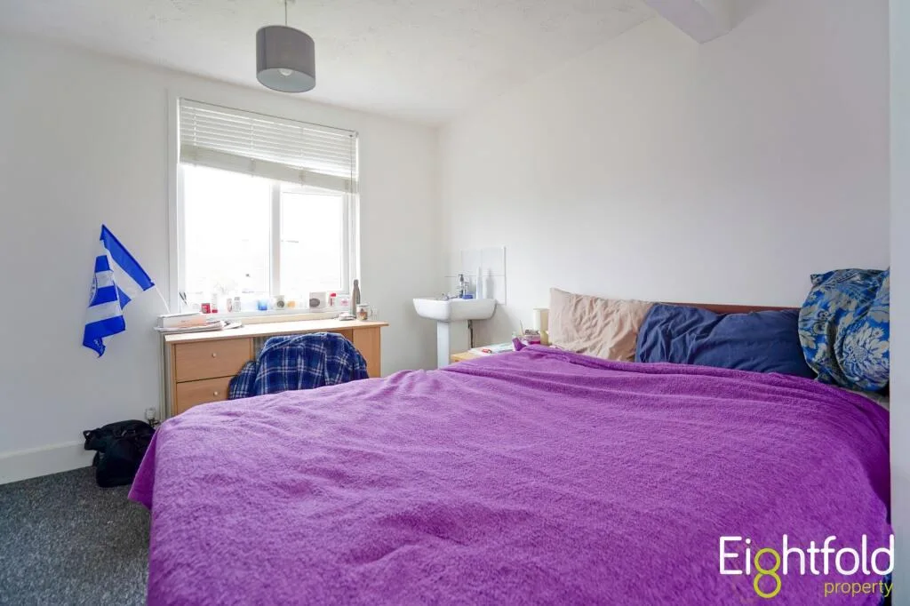 7 bedroom terraced house for rent