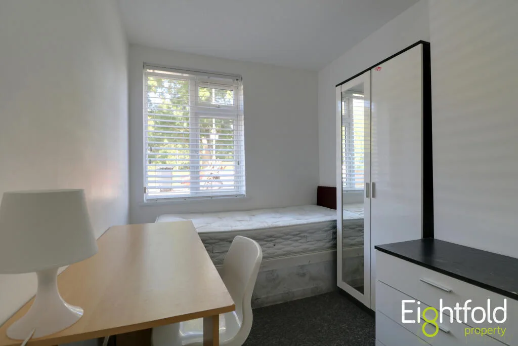 7 bedroom terraced house for rent