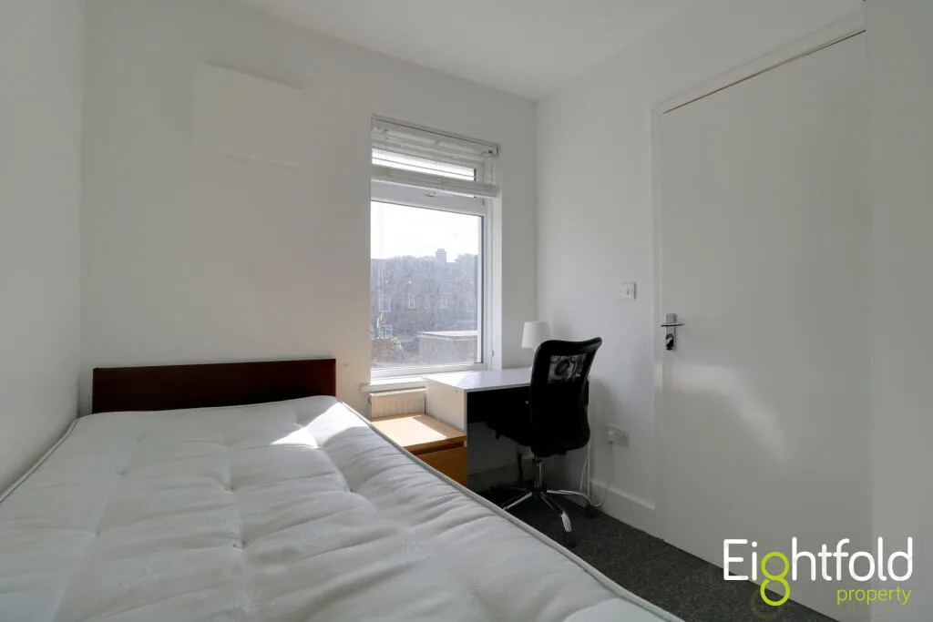 7 bedroom terraced house for rent