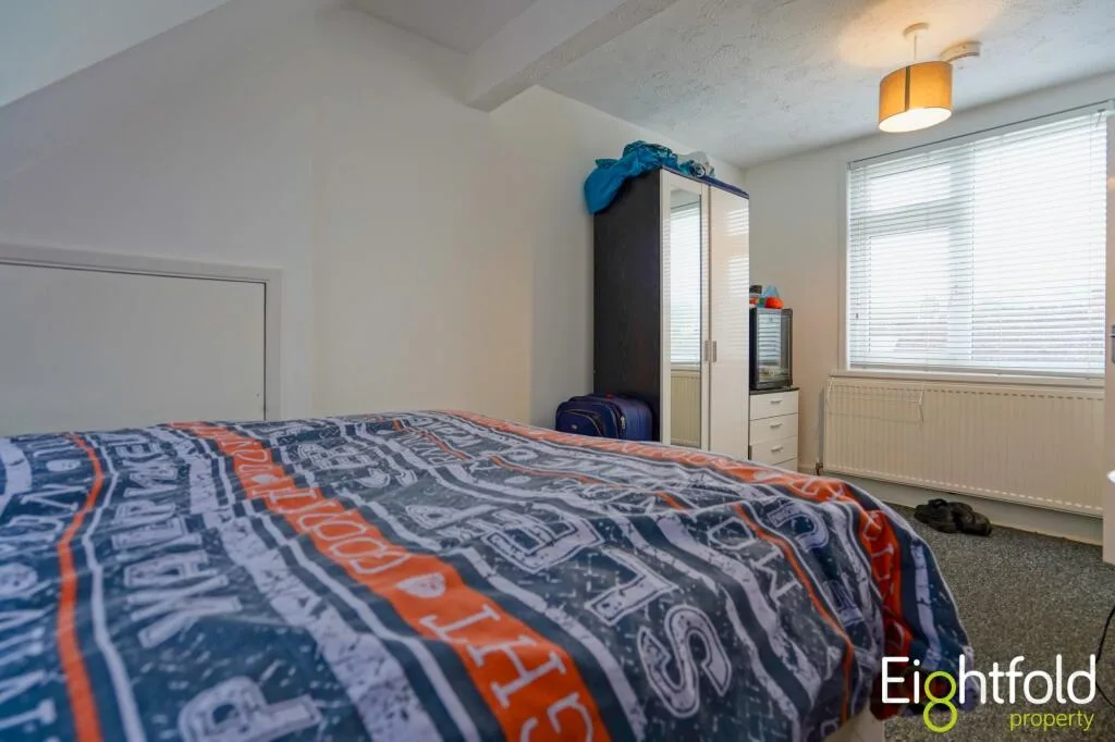 7 bedroom terraced house for rent