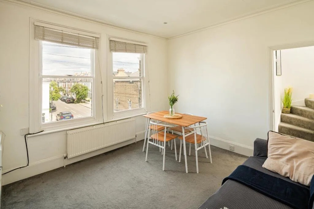 1 bedroom maisonette for rent