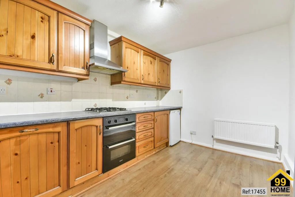 3 bedroom ground floor maisonette for rent