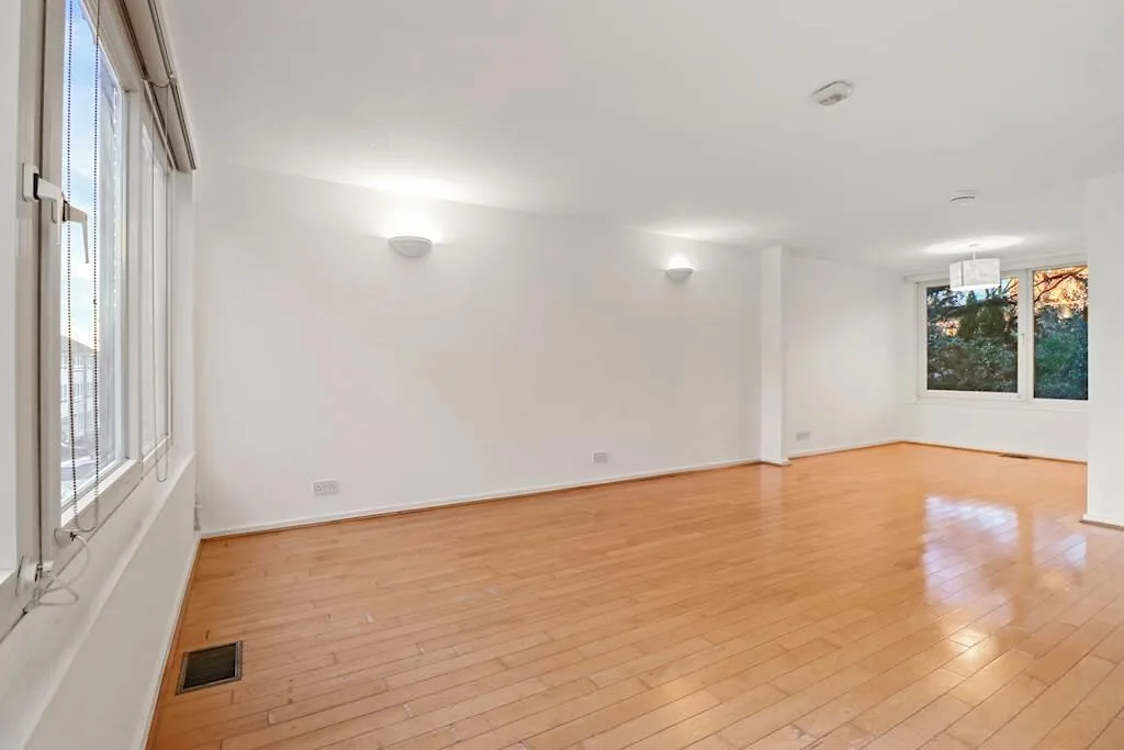 3 bedroom town house for rent