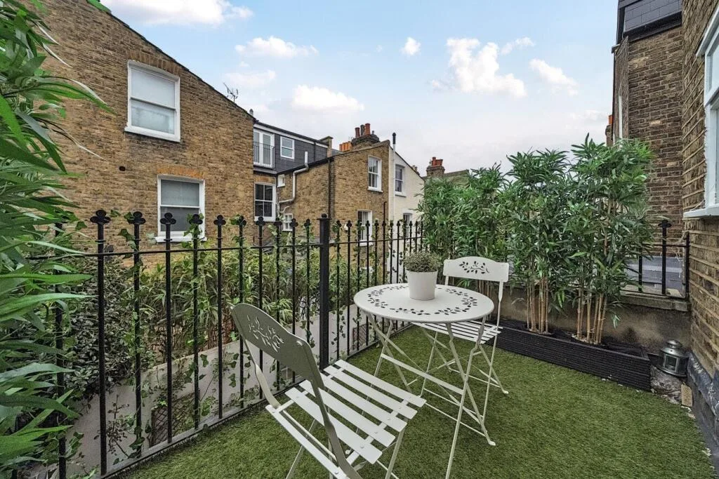 3 bedroom flat for rent