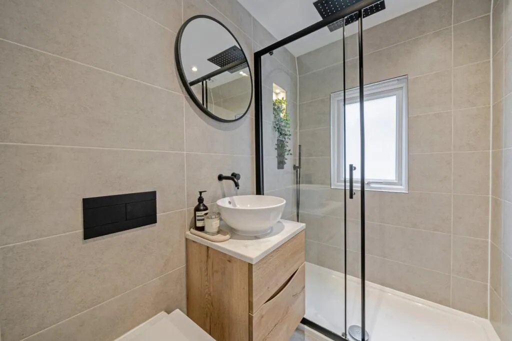 3 bedroom flat for rent