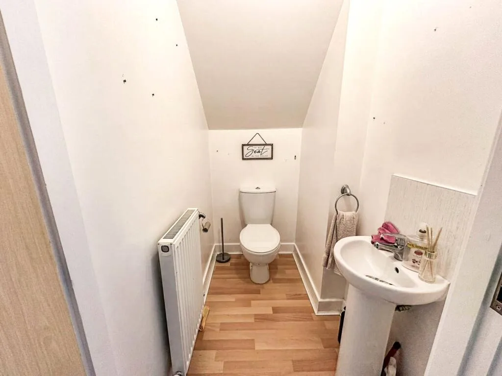 2 bedroom end of terrace house for rent