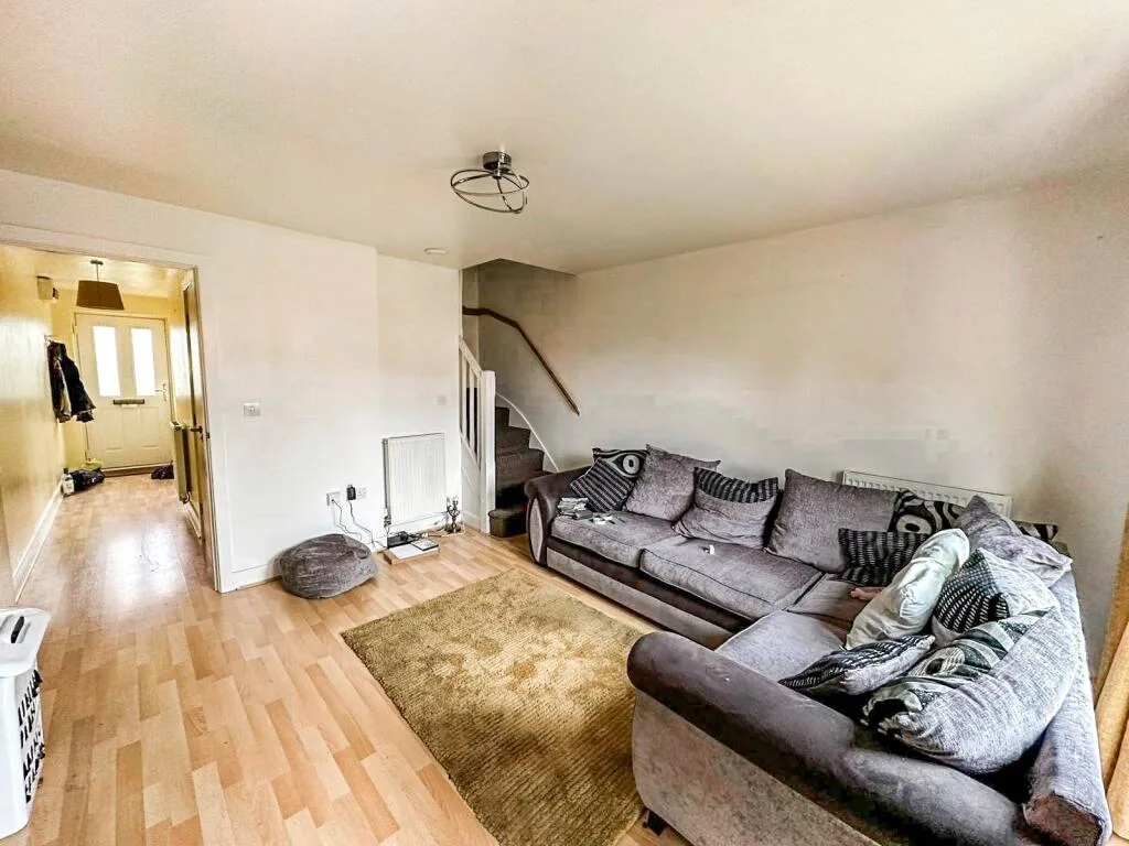 2 bedroom end of terrace house for rent