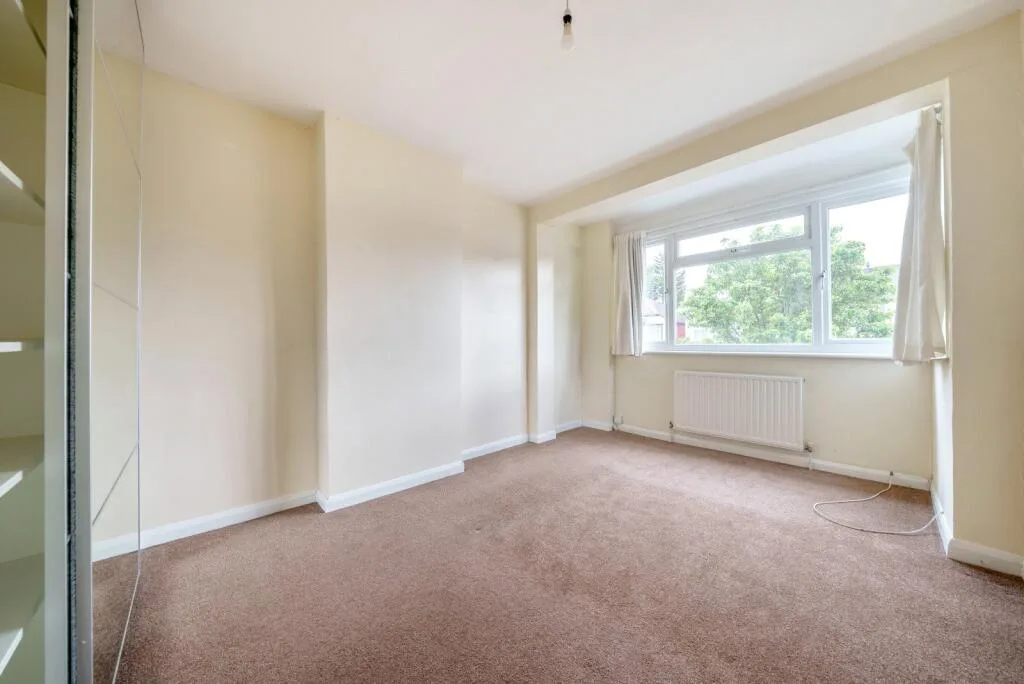 3 bedroom end of terrace house for rent