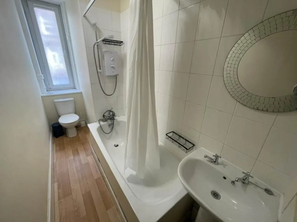 4 bedroom flat for rent
