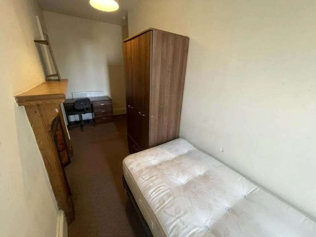 4 bedroom flat for rent