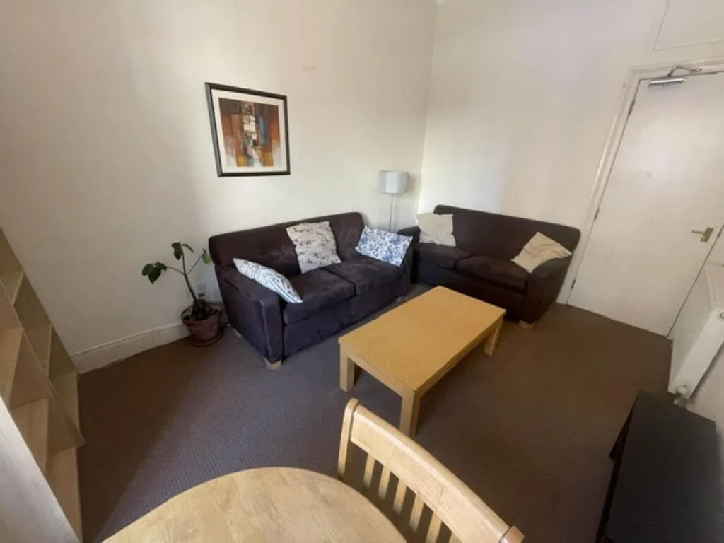 4 bedroom flat for rent