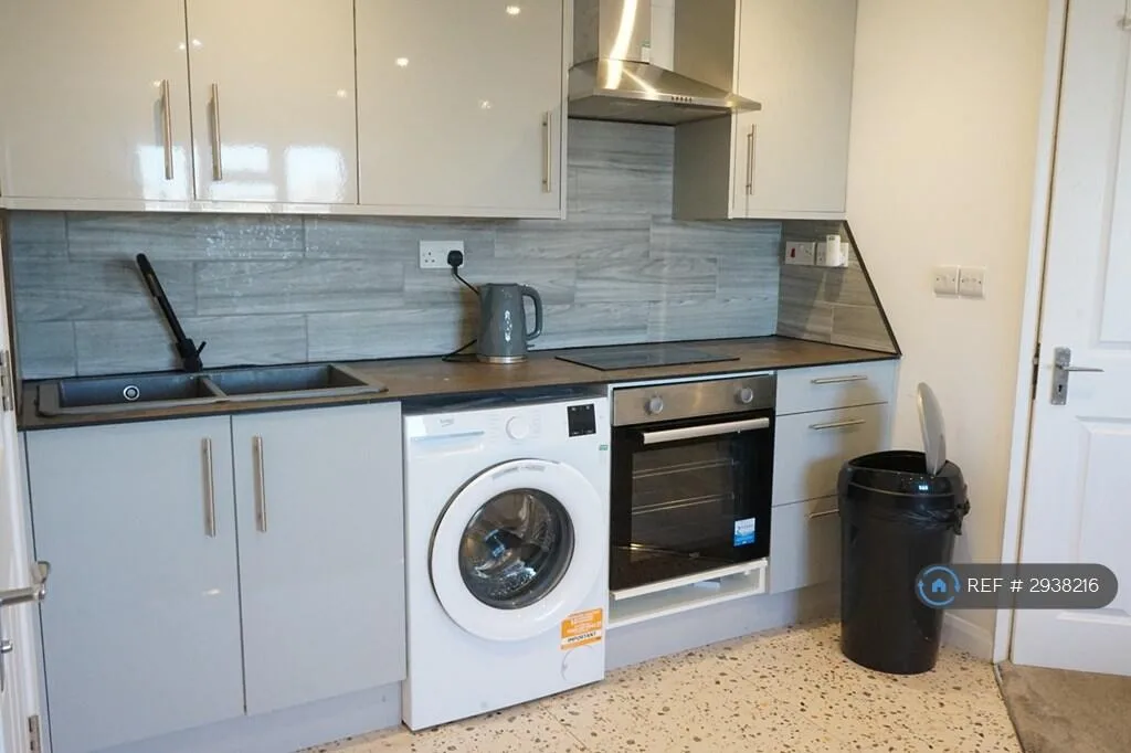 Studio flat for rent