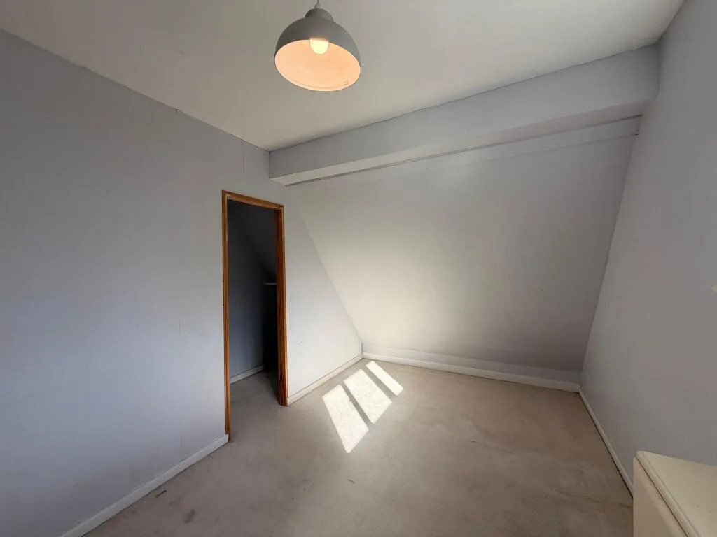 3 bedroom semi-detached house for rent