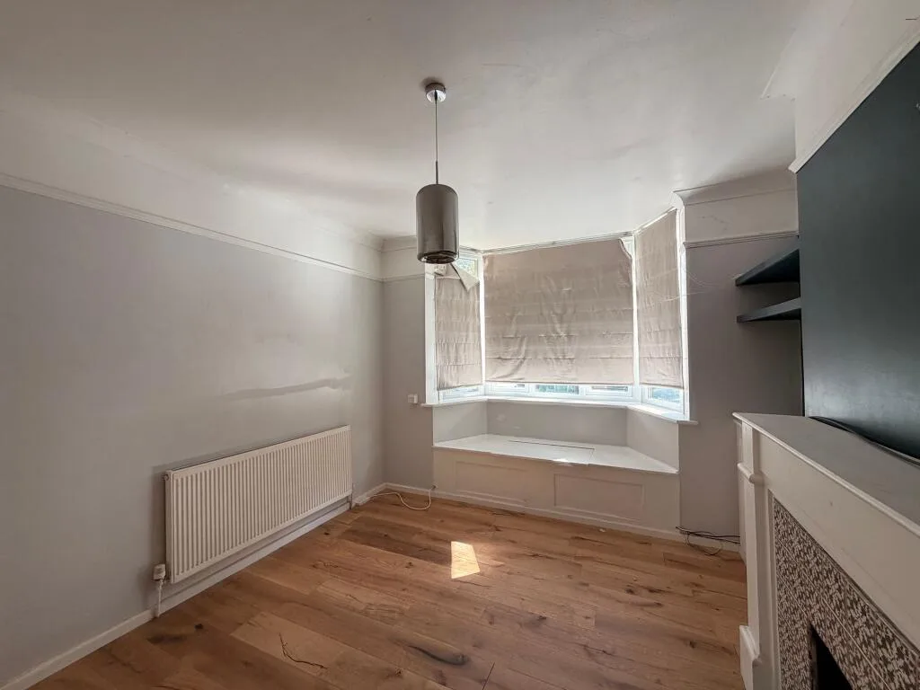 3 bedroom semi-detached house for rent