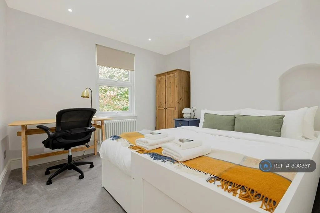 3 bedroom maisonette for rent