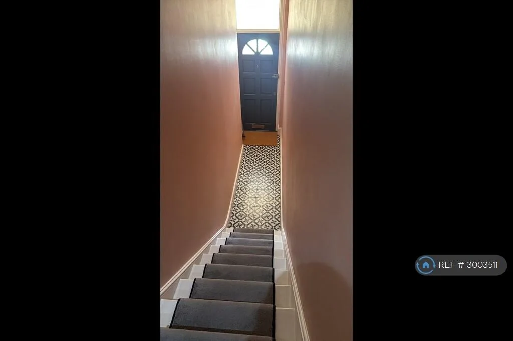 3 bedroom maisonette for rent