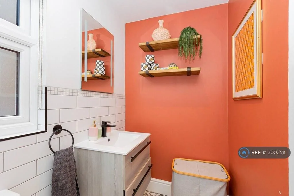 3 bedroom maisonette for rent