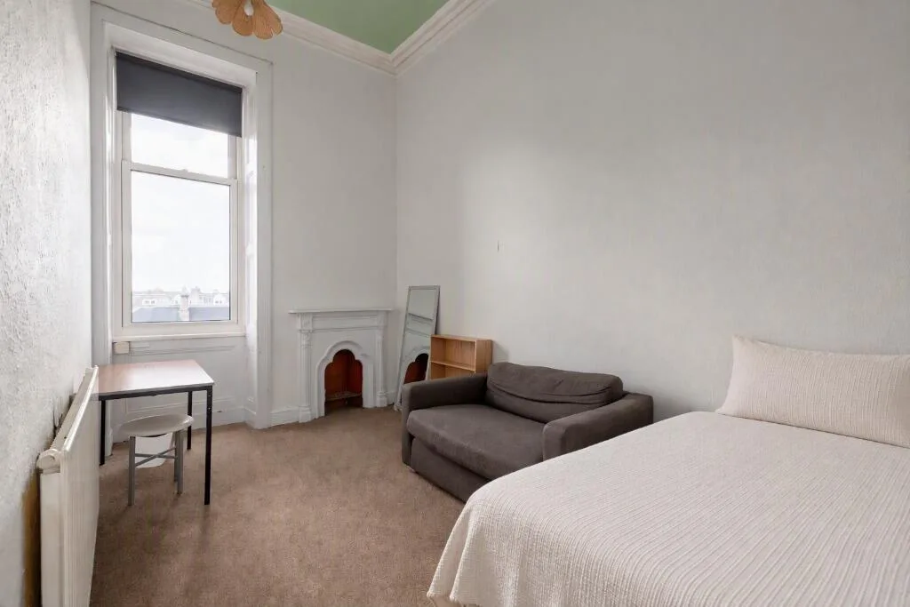 4 bedroom flat for rent