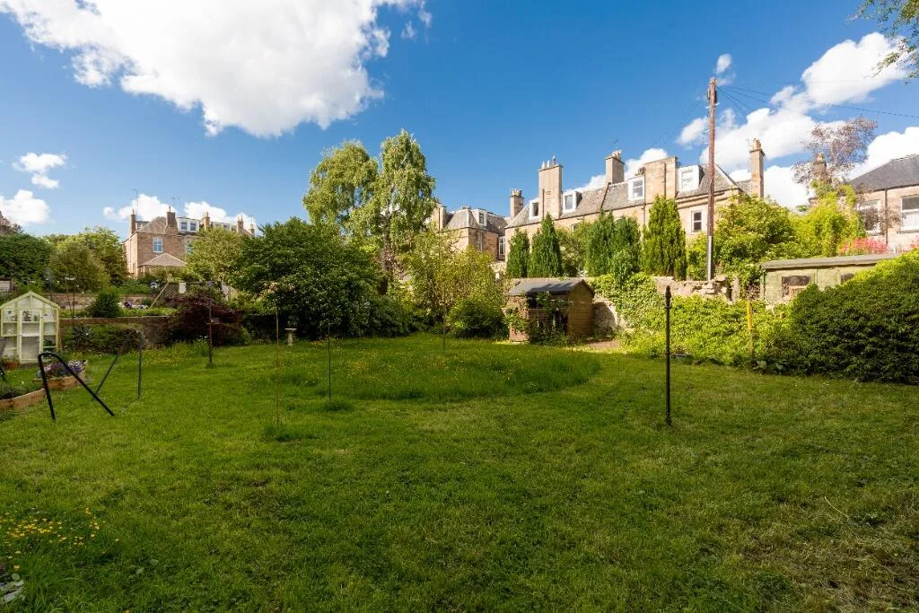 4 bedroom flat for rent