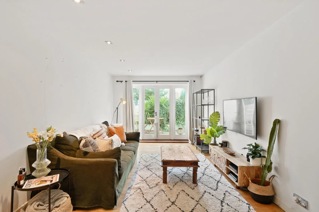 2 bedroom flat for rent